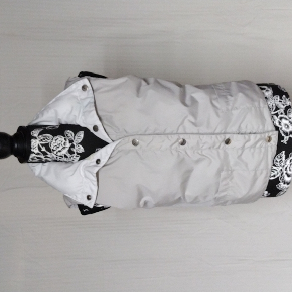 O'Neill Retro Reversible Athliesure Puffer Vest - Picture 6 of 9